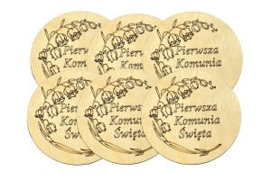 Pierwsza komunia święta, grawerowana podstawka 10 cm pod filiżankę - zestaw 6 sztuk.   