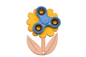 Dekor żółty kwiatuszek i niebieski spinner do tablicy manipulacyjnej.    