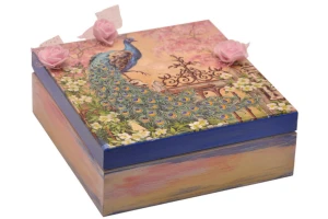 Pudełko na prezent, wielokolorowy wzór Paw pudełko zdobione techniką decoupage .