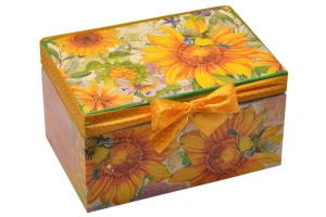 Pudełko na prezent, pudełko zdobione techniką decoupage  - wzór w żółte kwiaty, motyle.