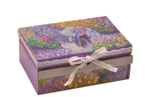 Pudełko na prezent, lawendowe pudełko zdobione techniką decoupage.