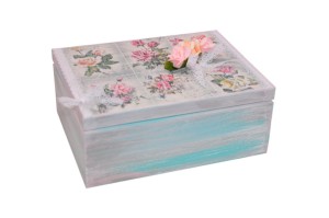 Szkatułka DECOUPAGE z motywem kwiatowym.