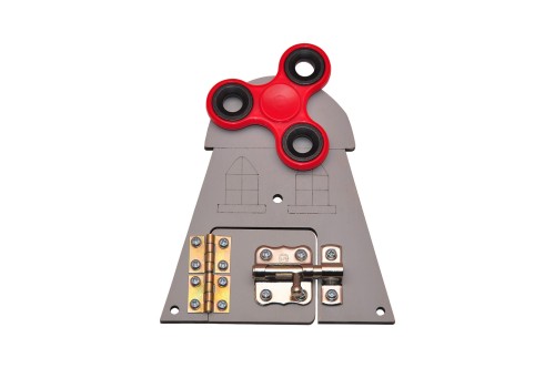 wiatrak_szary_czerwony_spinner