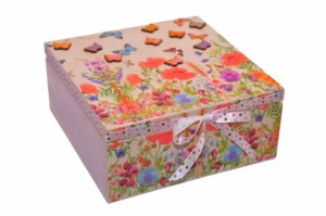 Kuferek decoupage z motywem polnych kwiatów + motylki prezent na urodziny, imieniny.   